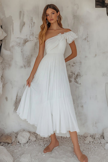 Une épaule plissée une ligne boho blanche
